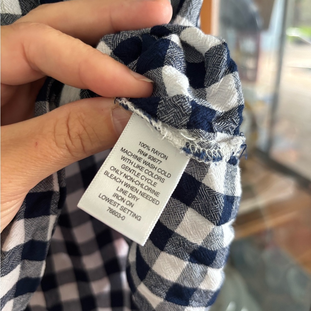 Liz Claiborne Navy and White Checkered Blouse - Picture 4 of 5